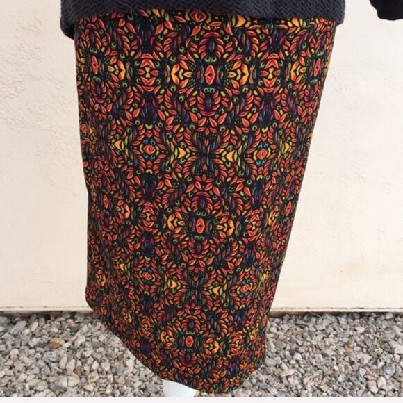 LuLaRoe Cassie Multicolored Tribal Skirt M - Picture 4 of 4